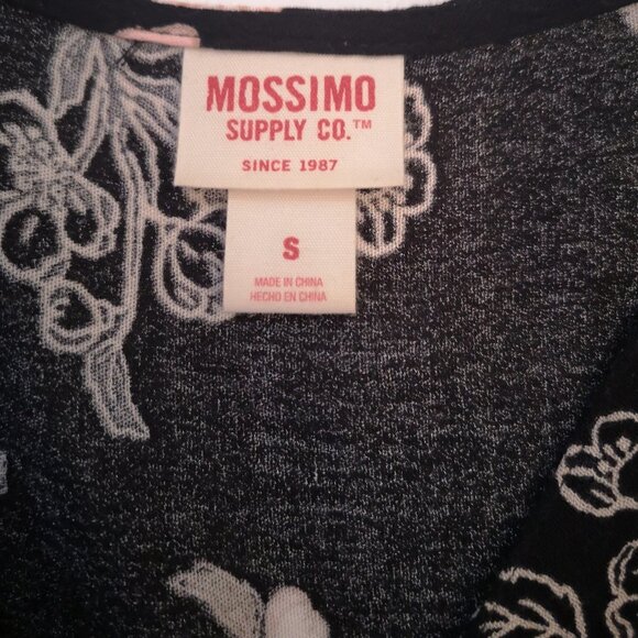 Mossimo Supply Co. Ladies Long Sleeves with Elastic Ends Blouse - Picture 3 of 9